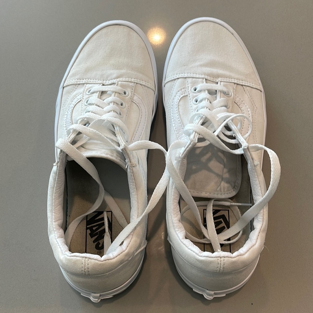 Old skool white vans size 10